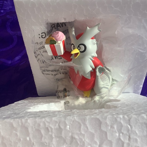 New Delibitd Christmas Edition Pokémon Standing Figurine Error Manufactured - Picture 14 of 16